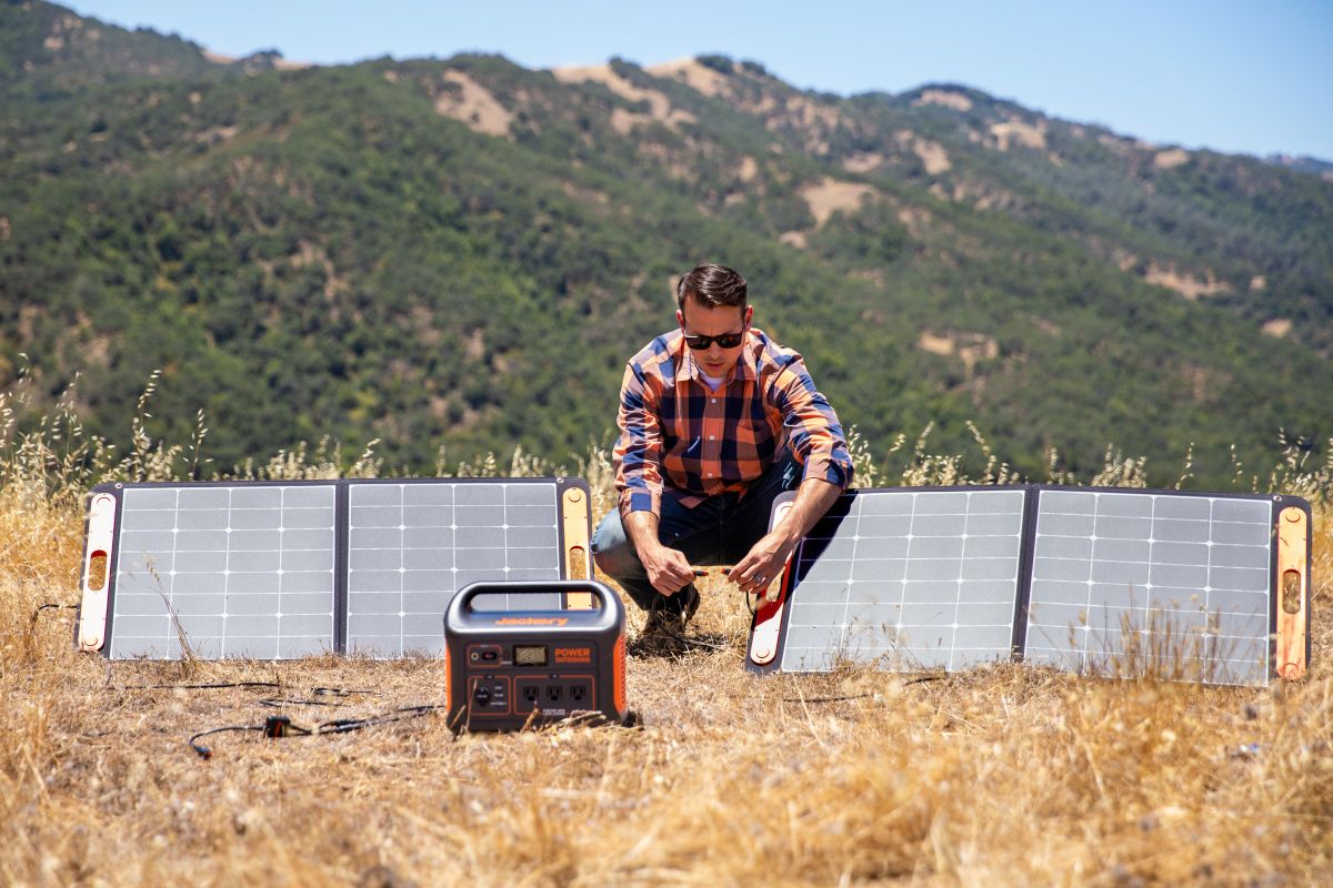 jackery solar generator for overlanding
