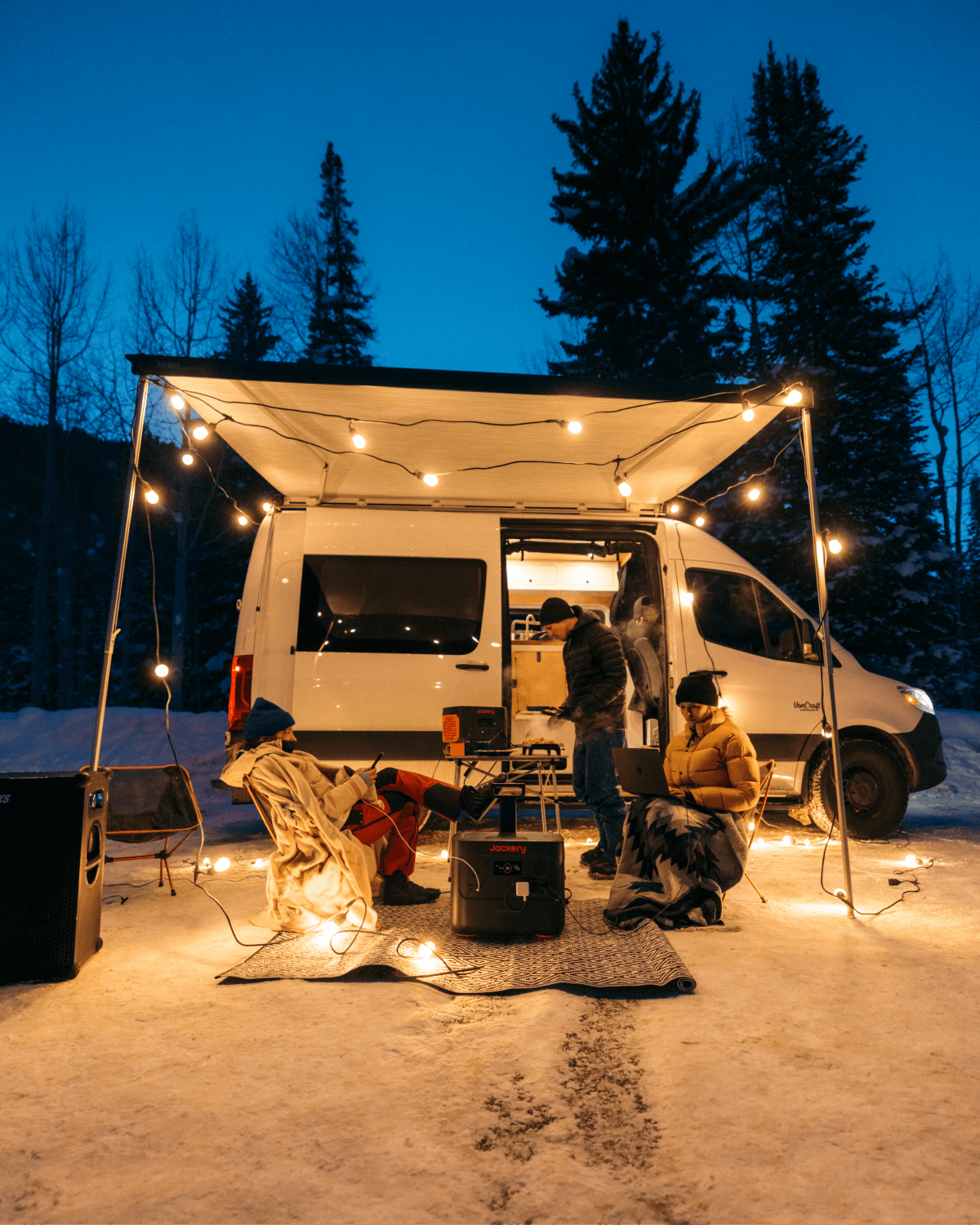 camping-Jackery Solar Generators 3000 Pro