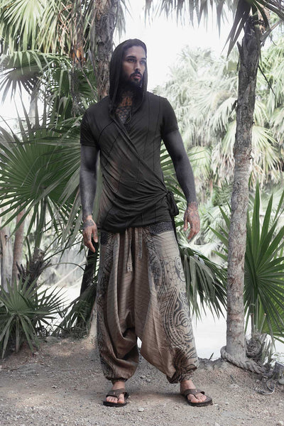 Man wearing original Tulum style