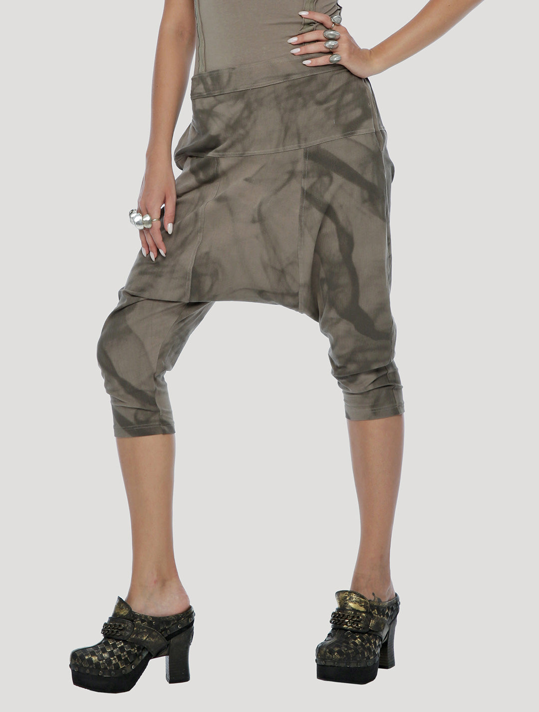 Lightning Pants | Sporty 3/4 Harem Trousers - Psylo