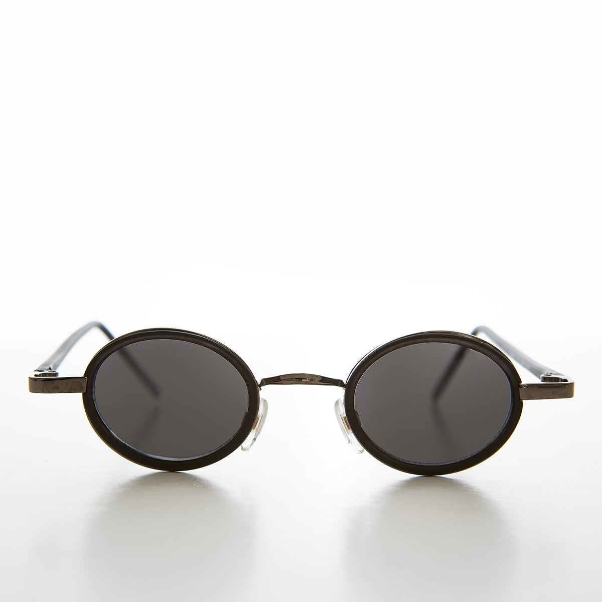Folkeskole Farvel tricky Tiny Oval Indie Futuristic Sunglasses - Weldon – Sunglass Museum