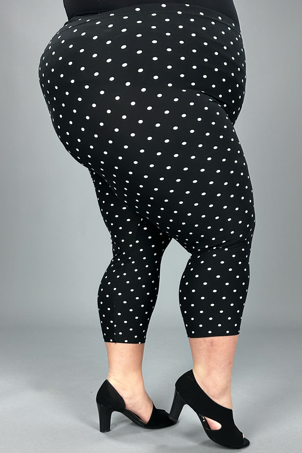 LEG 65 {Dots Galore} Black/White Polka Dot Butter Soft Capri Leggings EXTENDED PLUS SIZE 3X/5X