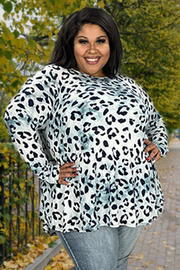 20 PLS-B {Without Reason} Blue Tie Dye Animal Print Top EXTENDED PLUS SIZE 3X 4X 5X