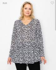 18 PLS-E {News To Me} Grey/Black Animal Print Top EXTENDED PLUS SIZE 3X 4X 5X