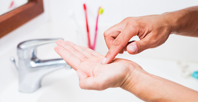 A Guide to Cleaning Your Contact Lenses