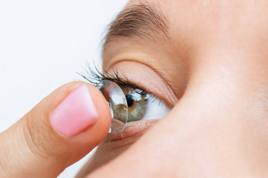 does contact lens solution expire