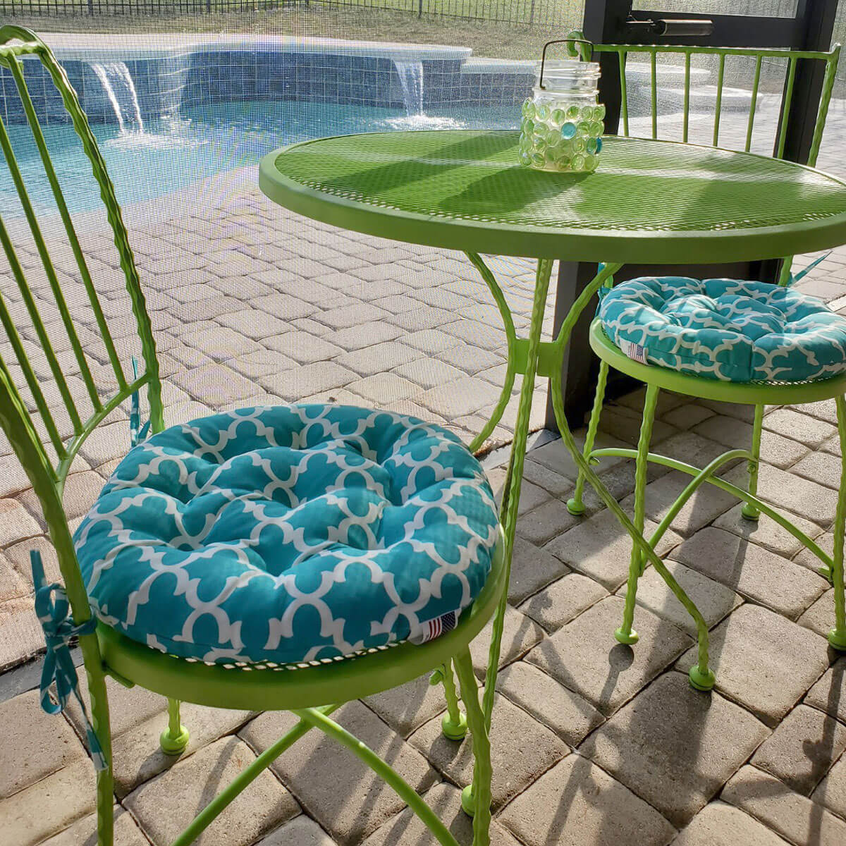 16 round outdoor seat cushions