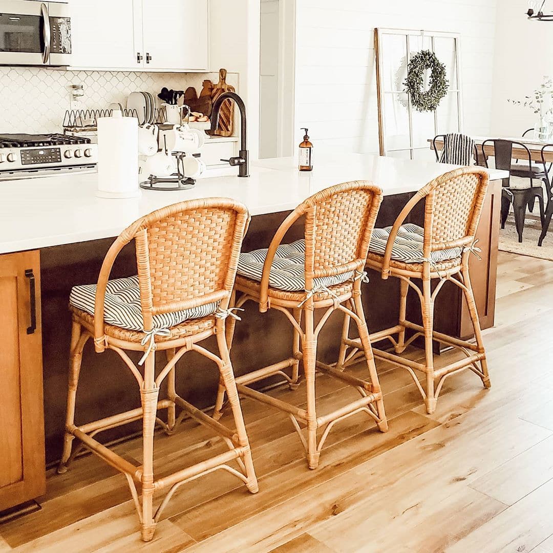 country french table and chairs