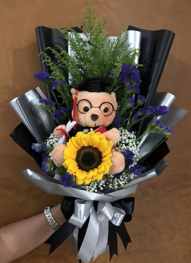 Graduation Bear Bouquet | Graduation Flower Bouquet Singapore – JW FLORIST