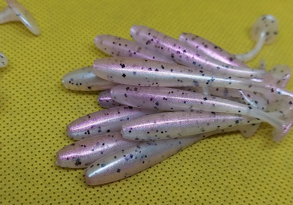 Diamond Blue Pearl on Fishing Baits