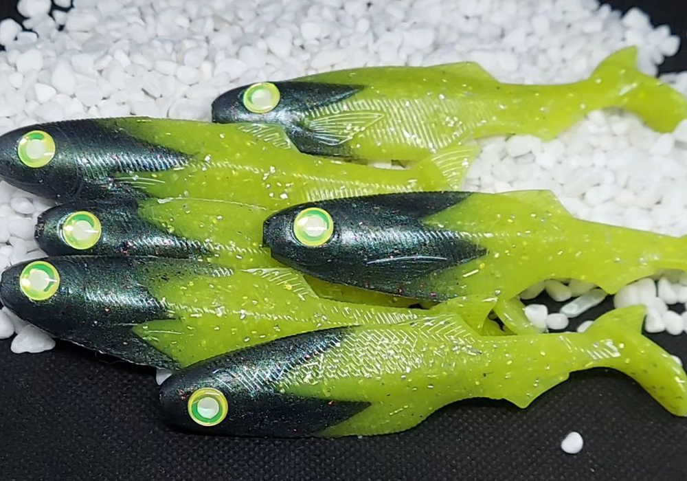 Hades Superflake and Super Silver Metallic on Fishing Baits