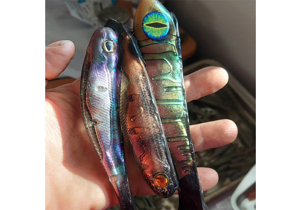 Super Colorshift and Subtleshift Pearls on Fishing Baits