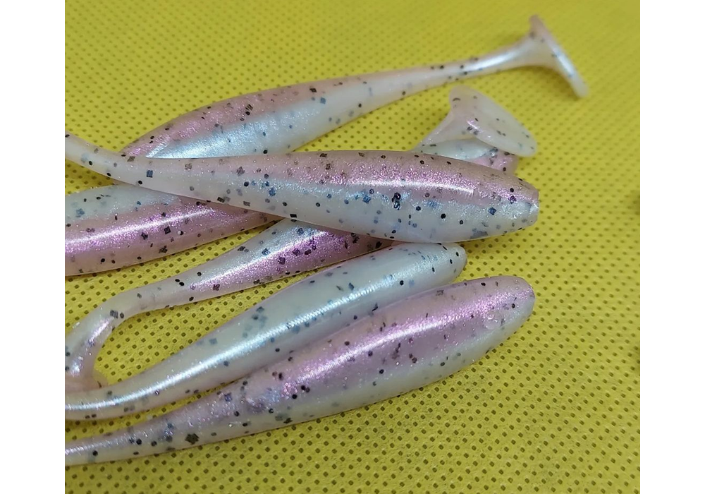 Diamond Blue Pearl on Fishing Baits