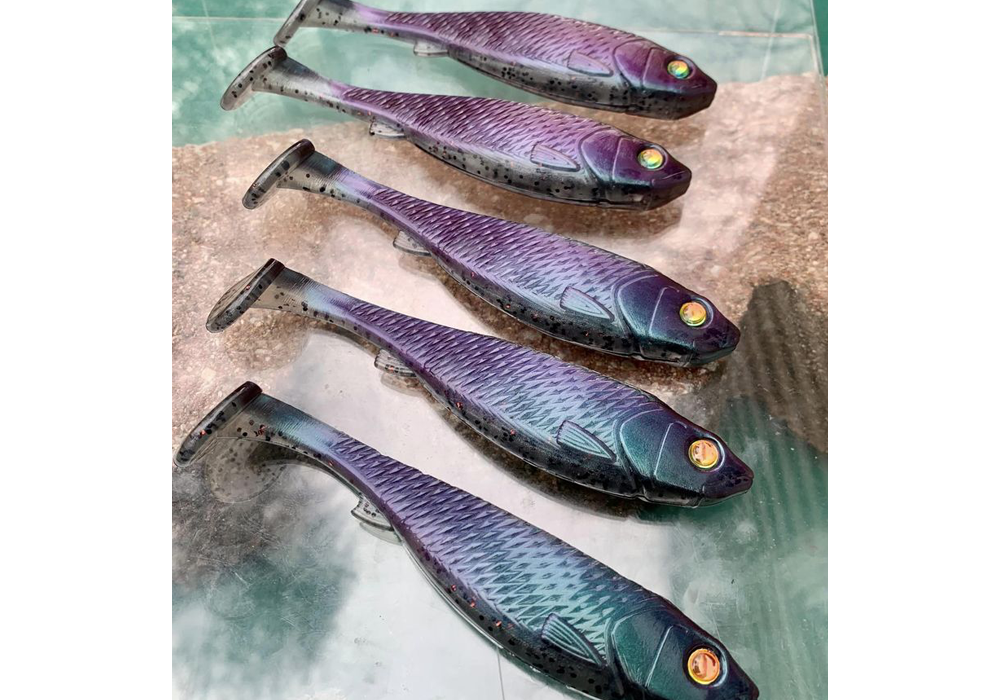 Raven Super Colorshift Pearl on Fishing Baits