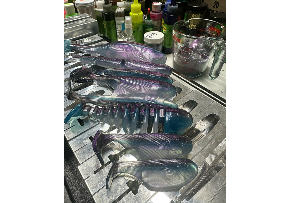 Maui, Xenon & Aphrodite Super Colorshift on Fishing Baits