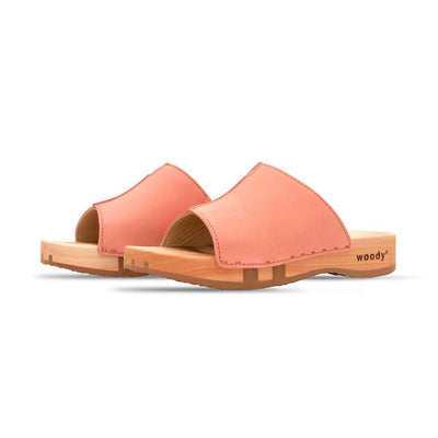 anja-farbe: coral_clogs pantoletten damen mit biegsamer nachhaltiger weidenholzsohle, holzclogs woody, woody schuhe, woody shoes, handgemachte holzschuhe aus österreich, kärnten