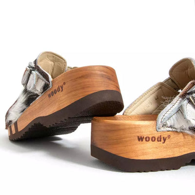 leon fell, fellclogs herren mit biegsamer nachhaltiger holzsohle, farbe: fell natur, holzclogs woody, woody schuhe, woody shoes, handgemachte holzschuhe aus österreich, kärnten