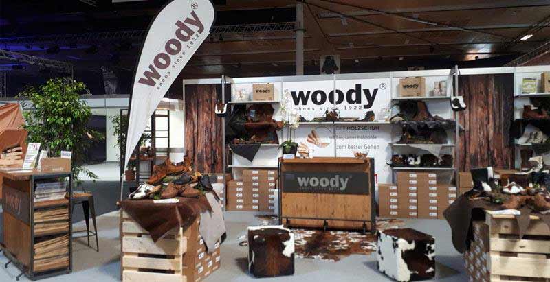 Messestand-woody-Holzschuhe-Clogs