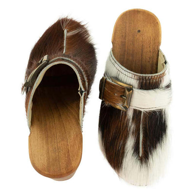 claudia, farbe: fell natur_clogs pantolette damen mit absatz auf biegsamer nachhaltiger weidenholzsohle, holzclogs woody, woody schuhe, woody shoes, handgemachte holzschuhe aus österreich, draufsicht