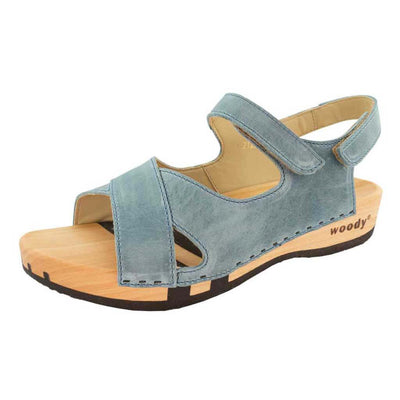 gloria, sandlen clogs damen mit biegsamer nachhaltiger holzsohle, holzclogs woody, woody schuhe, woody shoes, handgemachte holzschuhe aus österreich, kärnten, farbe: celeste (hellblau)