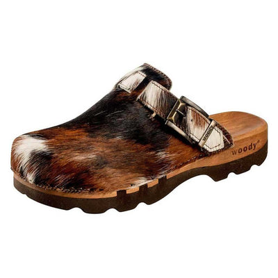 lukas fell, fellclogs, clogs herren mit biegsamer nachhaltiger holzsohle, kuhfell, farbe: fell natur, holzclogs woody, woody schuhe, woody shoes, handgemachte holzschuhe aus österreich, kärnten