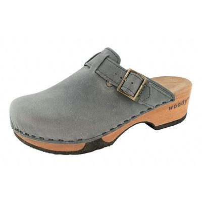 manu, clogs damen mit biegsamer nachhaltiger holzsohle, der bestseller, farbe: jeans-grau, holzclogs woody, woody schuhe, woody shoes, handgemachte holzschuhe aus österreich, kärnten