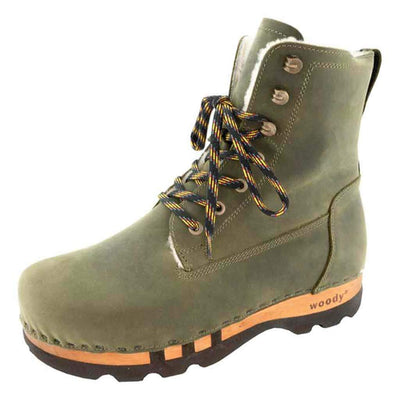 PASCAL-clog-boots-stiefel-herren-mit-biegsamer-nachhaltiger-holzsohle-farbe: olivia-gruen-holzclogs-woody-schuhe-woody shoes-handgemachte-holzschuhe-aus-österreich-kärnten