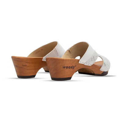 fiona-farbe: treveller blanco(weiss mit städte-print), pantoletten clogs damen mit biegsamer nachhaltiger Holzsohle,holzclogs woody, woody schuhe, woody shoes, handgemachte holzschuhe aus österreich, kärnten