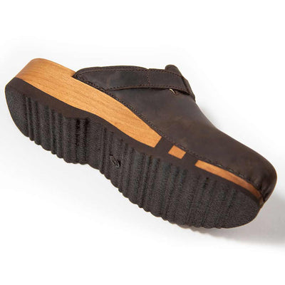 leon, clogs herren mit biegsamer nachhaltiger holzsohle, farbe: caffe-braun, holzclogs woody, woody schuhe, woody shoes, handgemachte holzschuhe aus österreich, kärnten, sohle