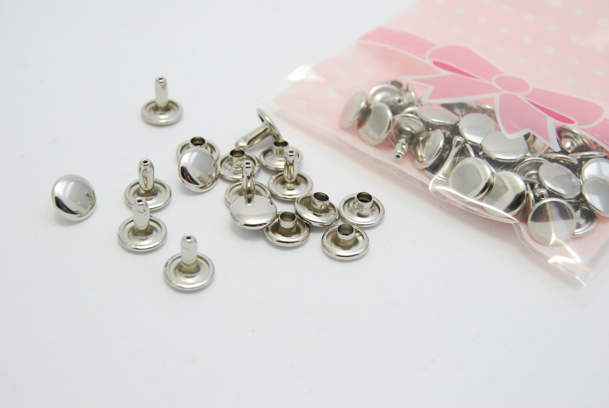 bag rivets