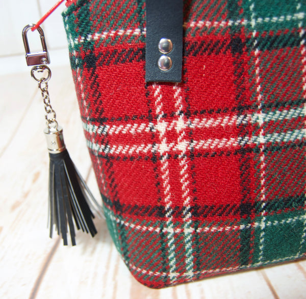 Tassel cap with matching snap hook, 3 colours – Bobbin Girl Bag Making ...