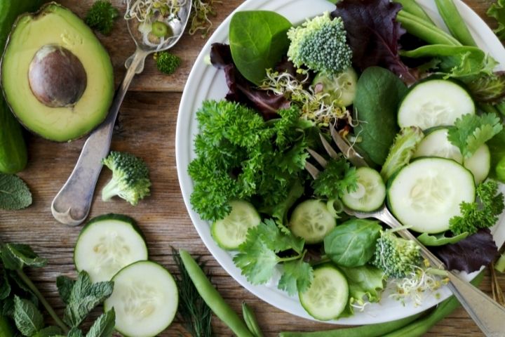 A bowl of leafy vegetables