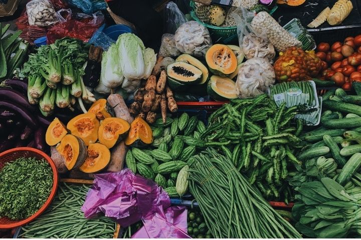 A photo of assorted veggies