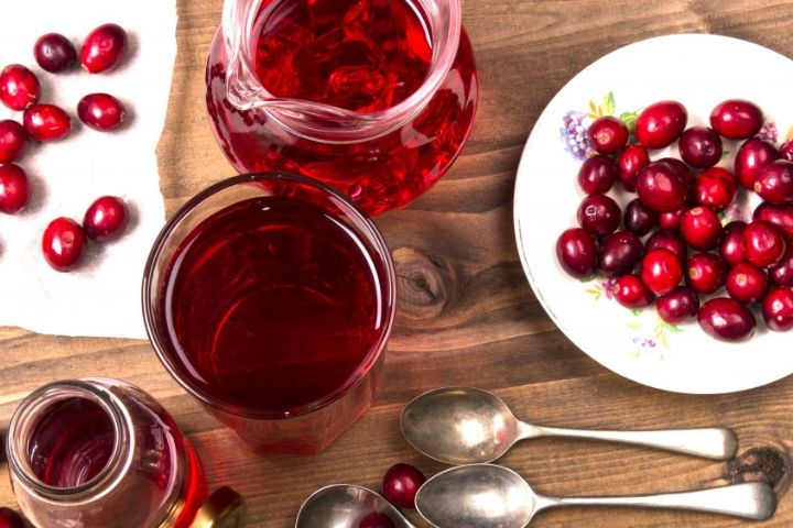 Cranberries and cranberry juice