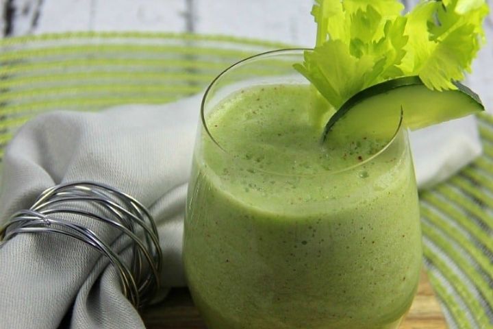 Kale Cucumber Ginger smoothie