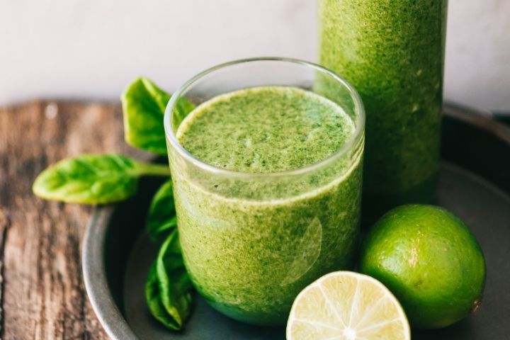 Detox green smoothie for liver cleanse weight loss