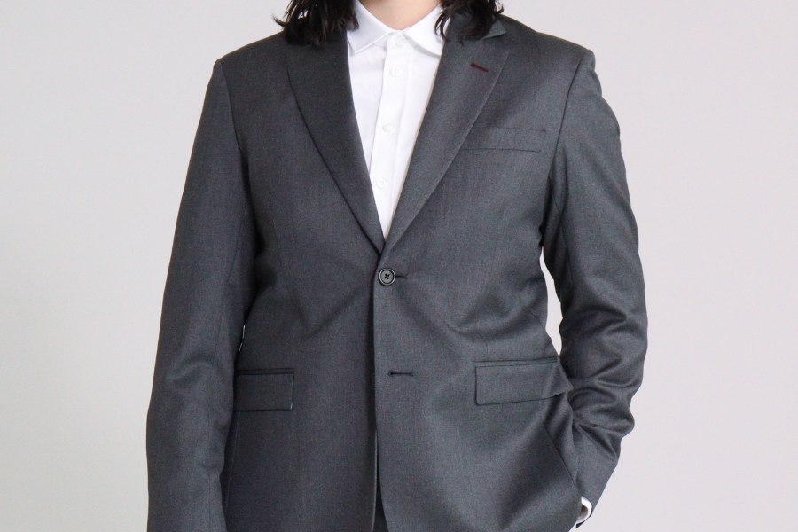 image showing how the georgie blazer should fit in the shoulders