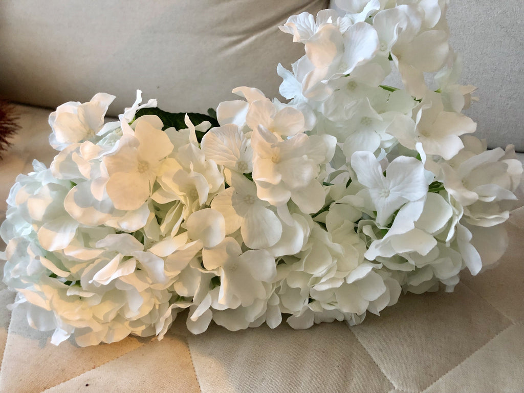 New Artificial Flower White Hydrangea Bunch 7 Head Silk Viva La Rosa
