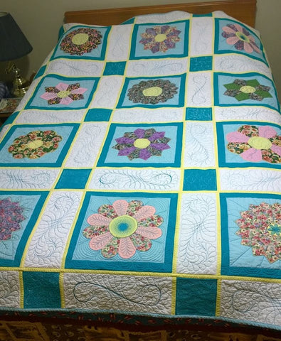 Flower Festival quilt with Leah Day Quilt Along Machine Quilting Block Party