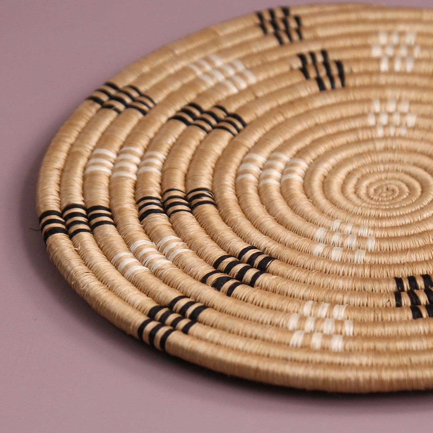 Rugombo Trivet