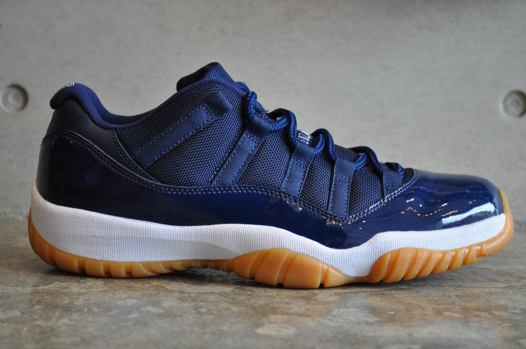 nike jordan 11 retro low