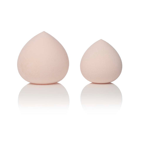 two peach coloured beauty blenders in different sizes. Popular alternative to different types of makeup brushes