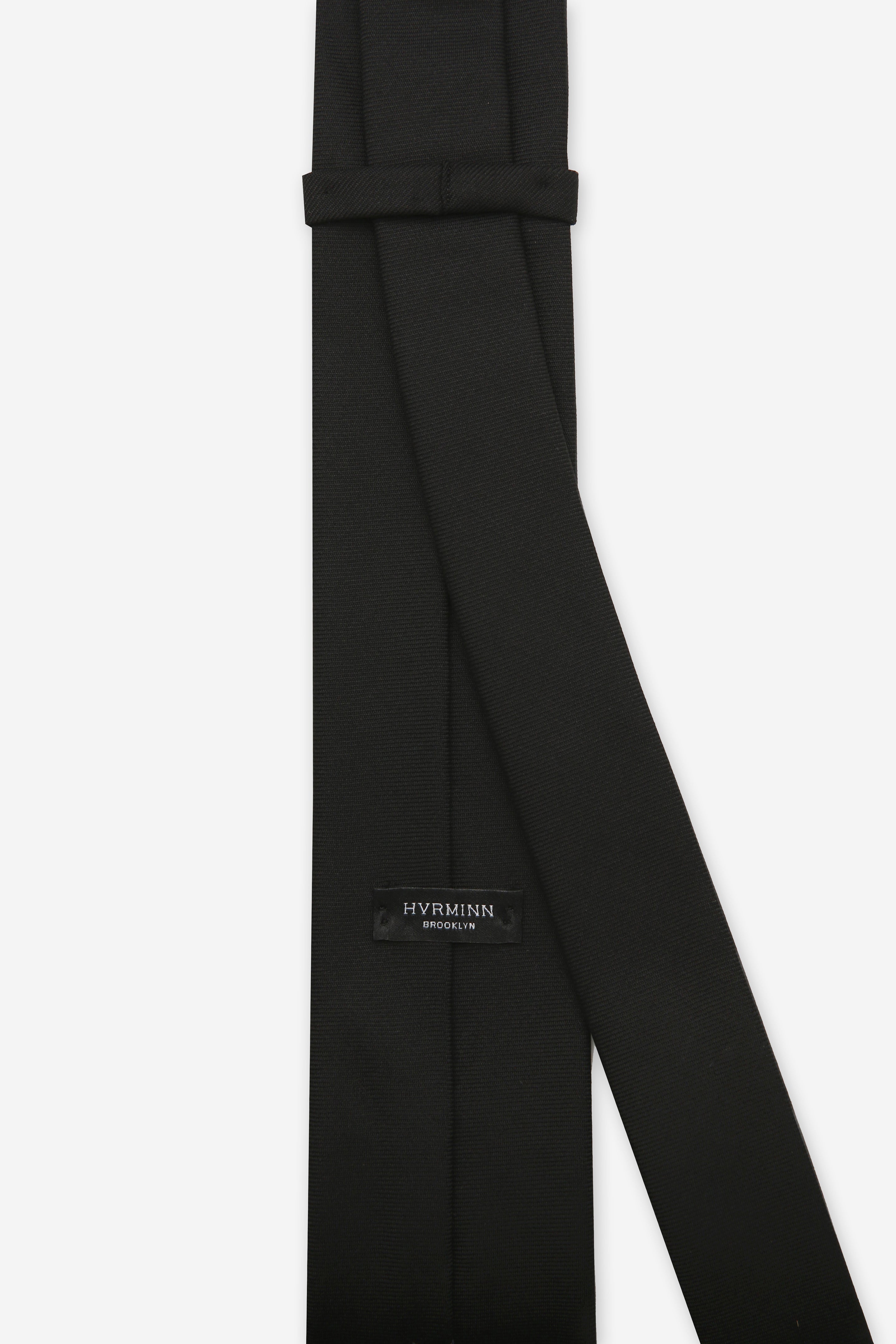 BLACK LOOPED NECKTIE