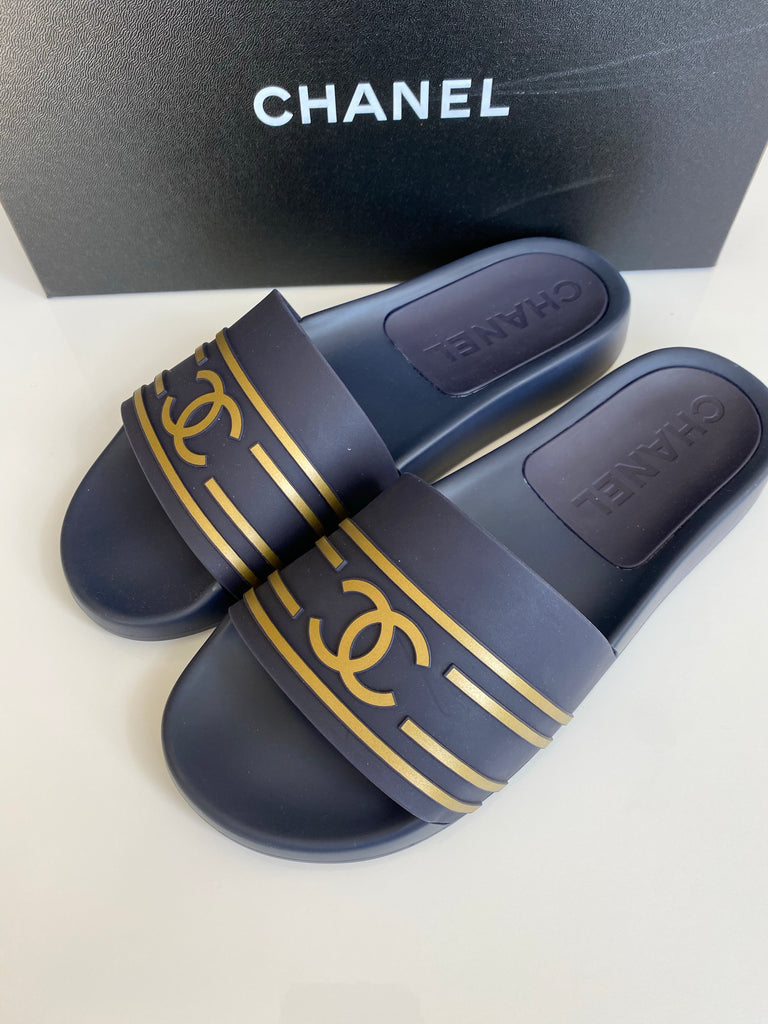 chanel pool slides 218