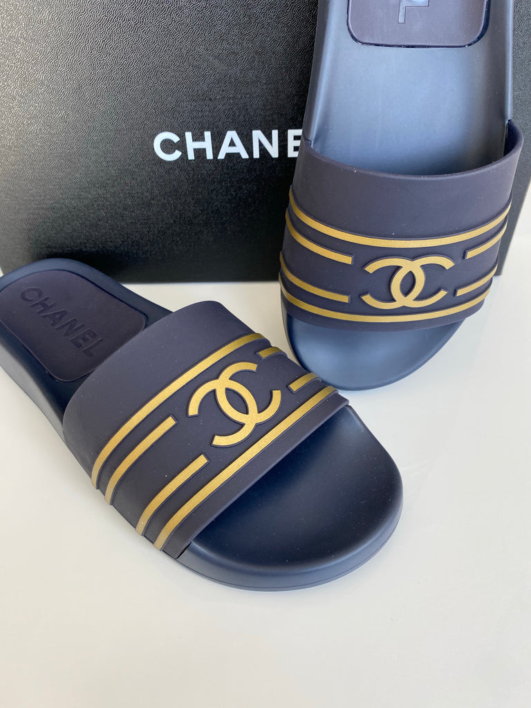 chanel pool slides 218