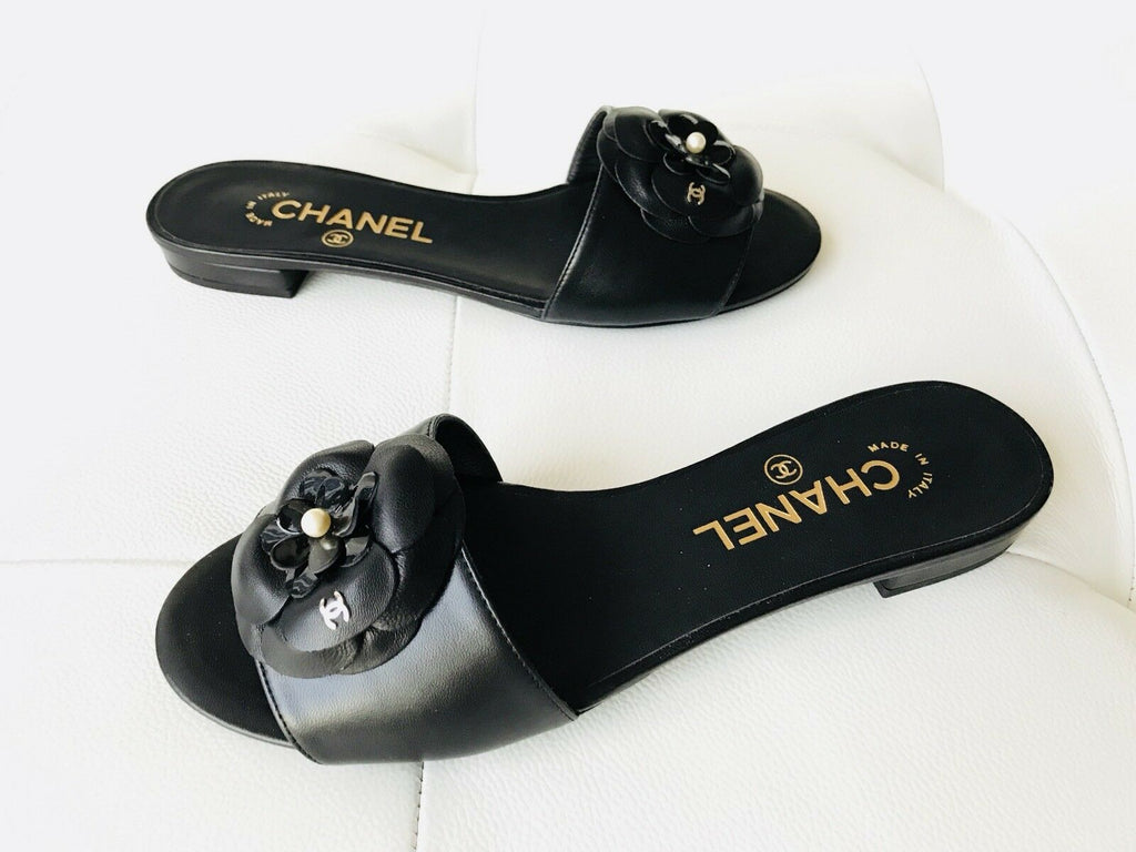 chanel slides black