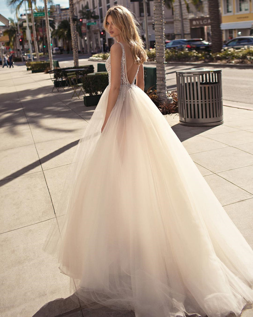 backless tulle dress