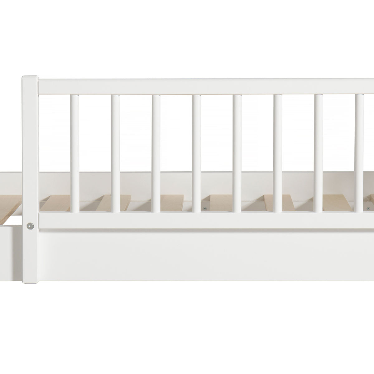 bunk beds with safety gate