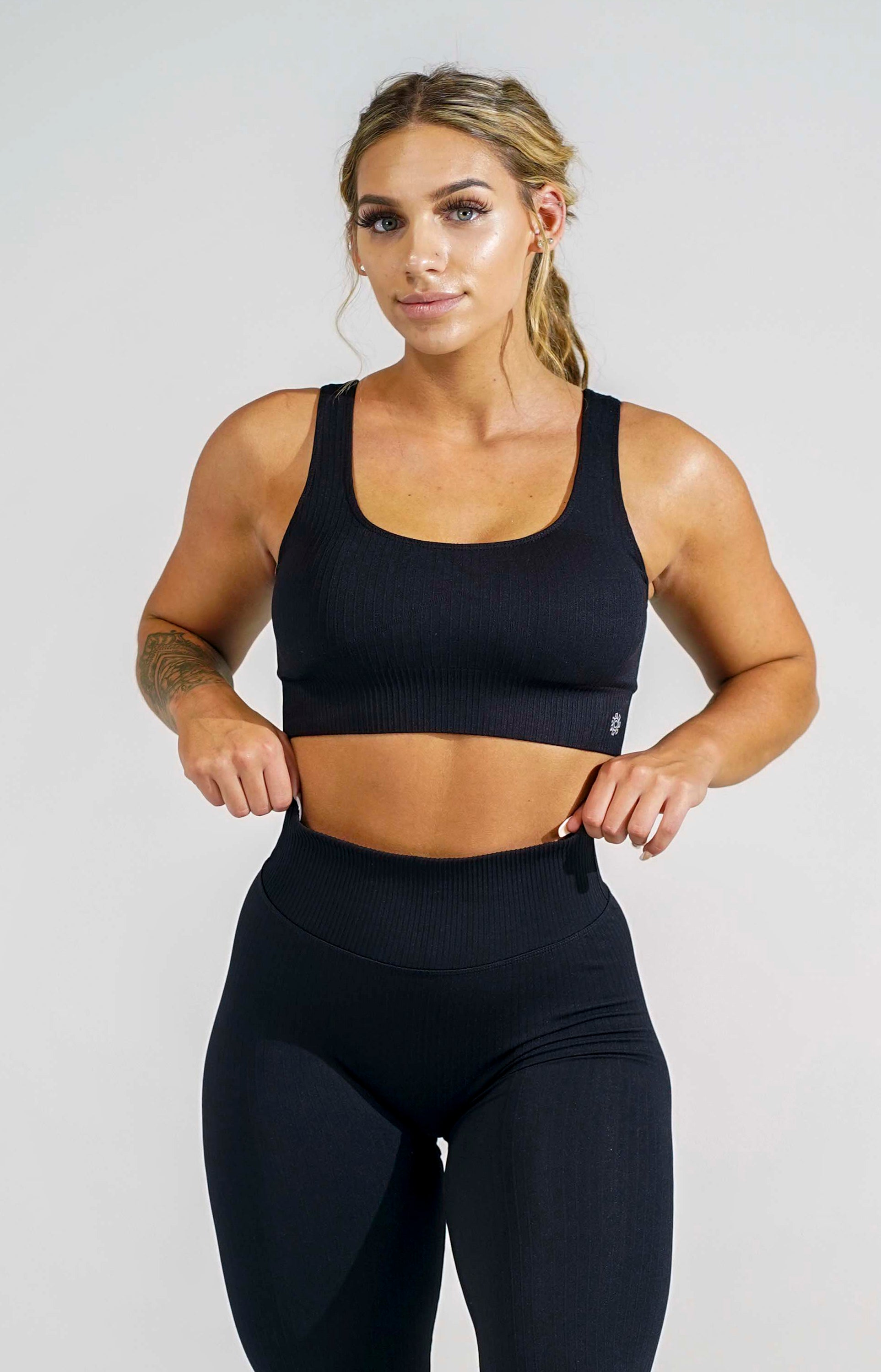 Black Women’s Sports Bra Golden Aesthetics