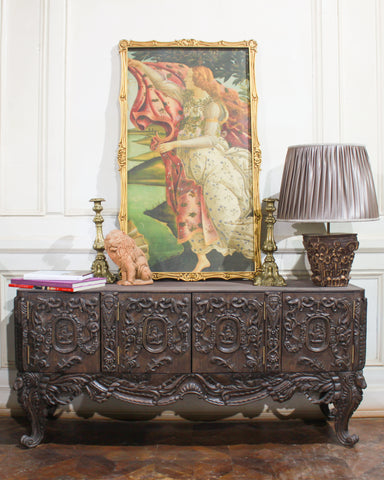 https://www.parrotandlily.com/products/outstanding-commode-inspired-by-peak-of-rococo?_pos=1&_sid=4966d0e21&_ss=r